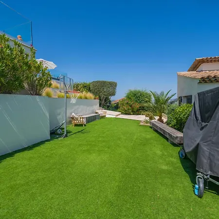 Riviera Villa *
