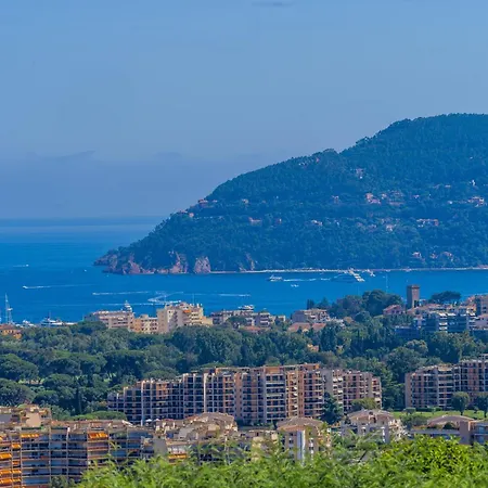 Villa Riviera