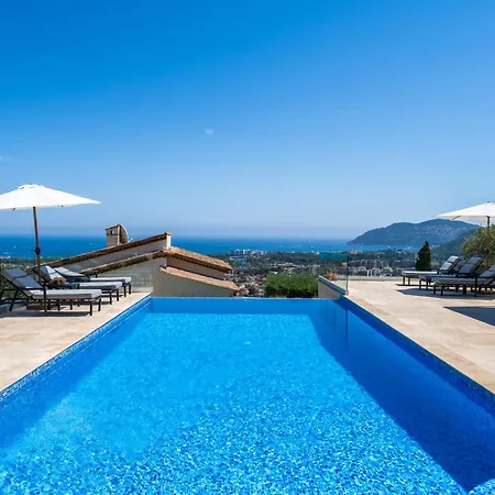 Riviera Villa