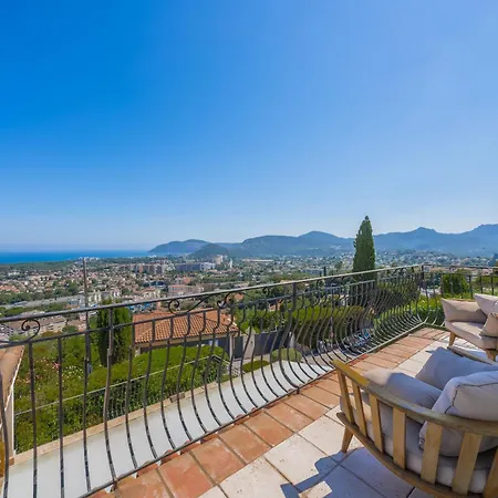 Riviera Villa